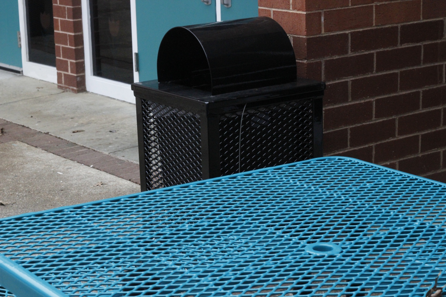 Massaponax High School, Outdoor Tables and trash receptacles