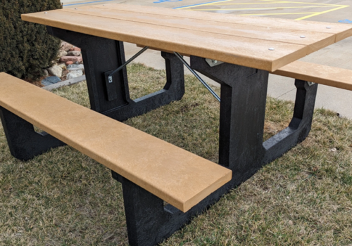 Cedar Walk thru Walk Thru Table